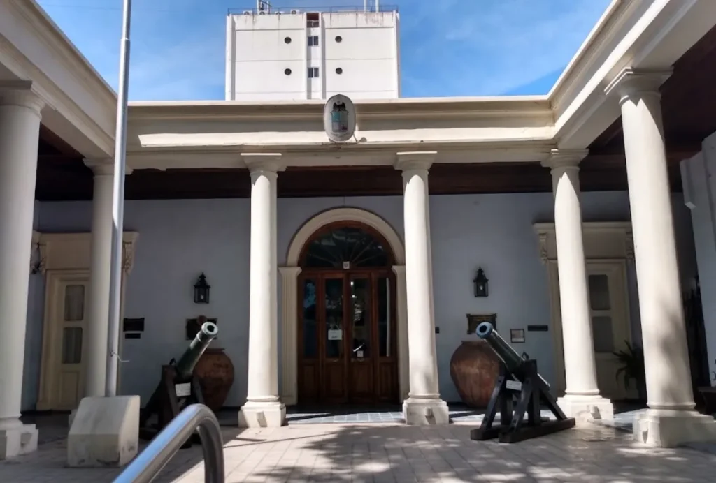 Fachada del museo del pasado cuyano