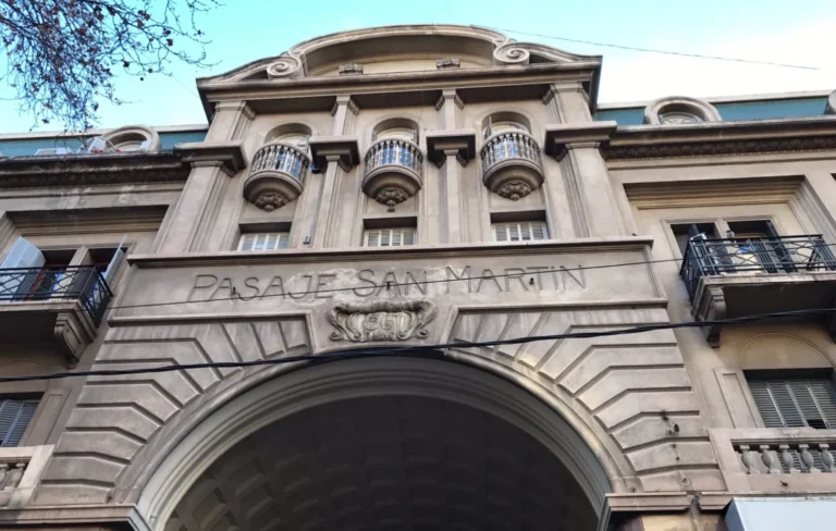 Edificio Histórico Pasaje San Martín: una joya que cuenta historias