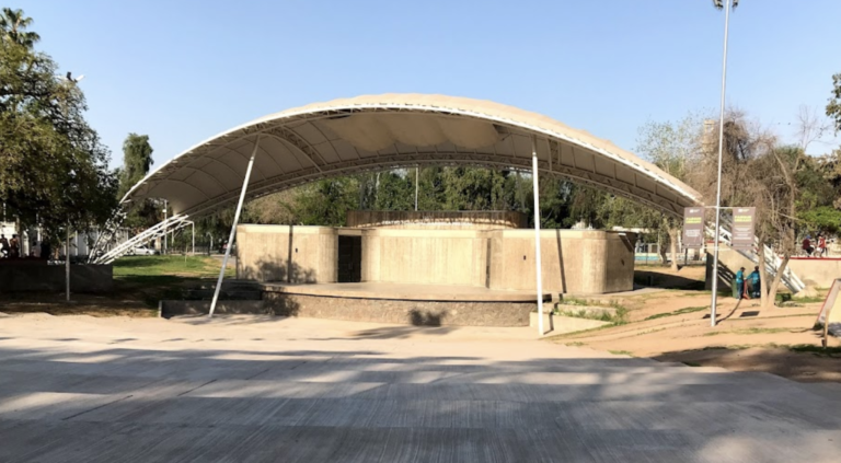 Teatro Gabriela Mistral en el Parque O'Higgins